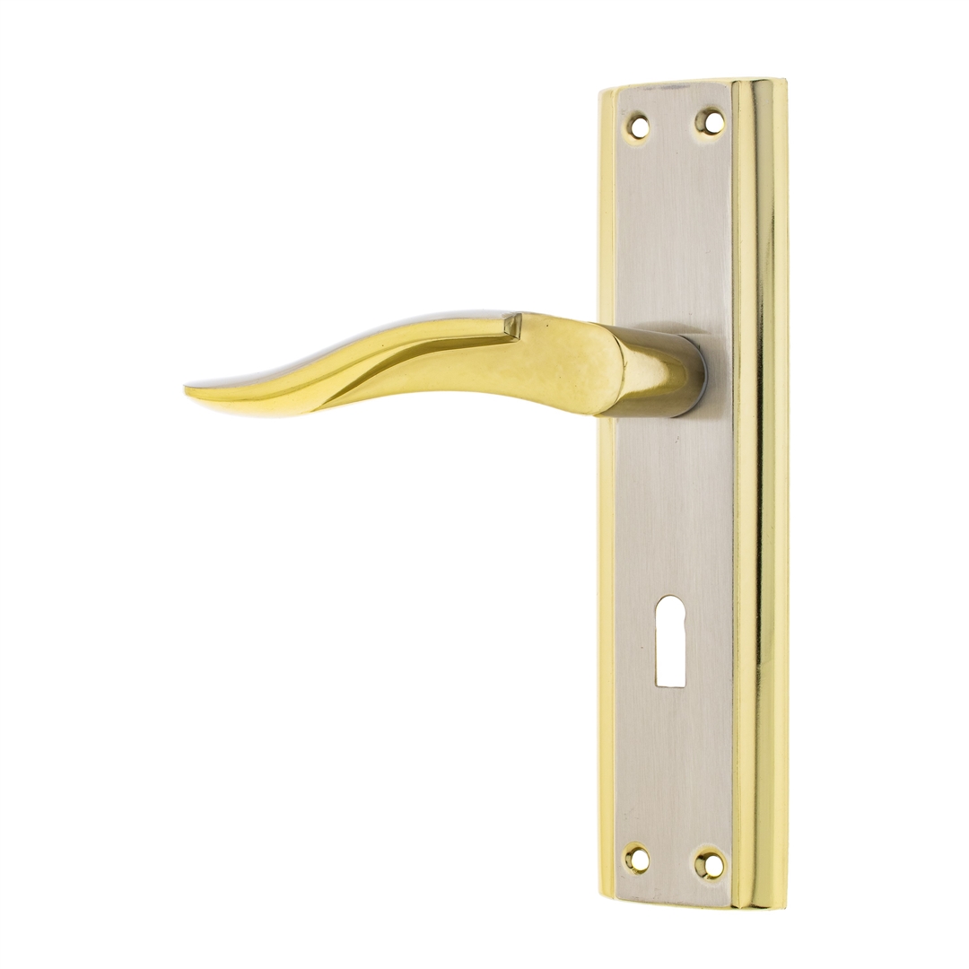 8 Inch - 3 Lever Lockset Disa 8"
SAT NICKL &BP x Q:1